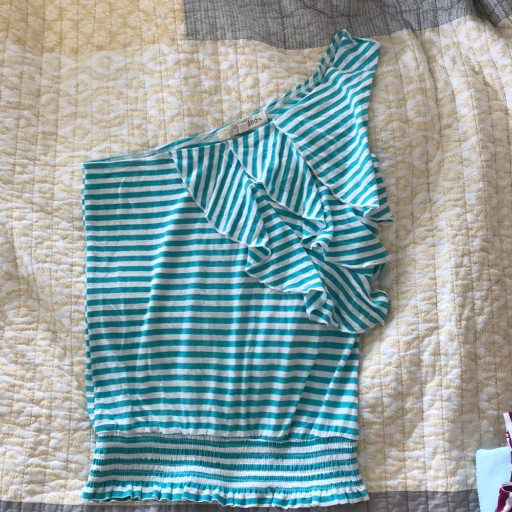 One shoulder tank